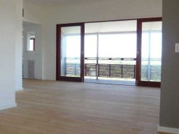 2-sliding-doors-4