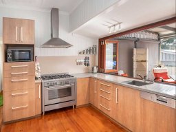 bifold-windows-49